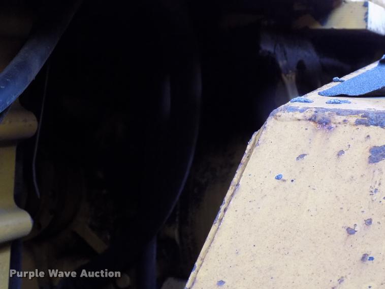 image for item DP9997 1999 John Deere 770CH  motor grader