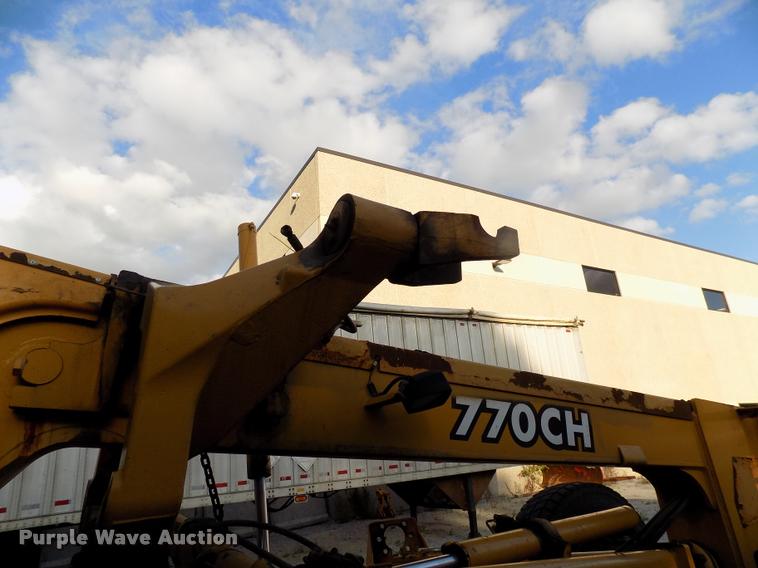 image for item DP9997 1999 John Deere 770CH  motor grader