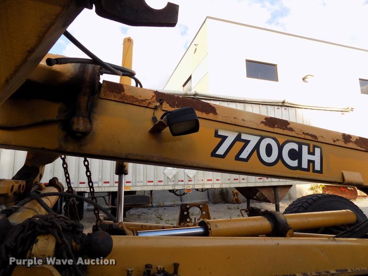 image for item DP9997 1999 John Deere 770CH  motor grader