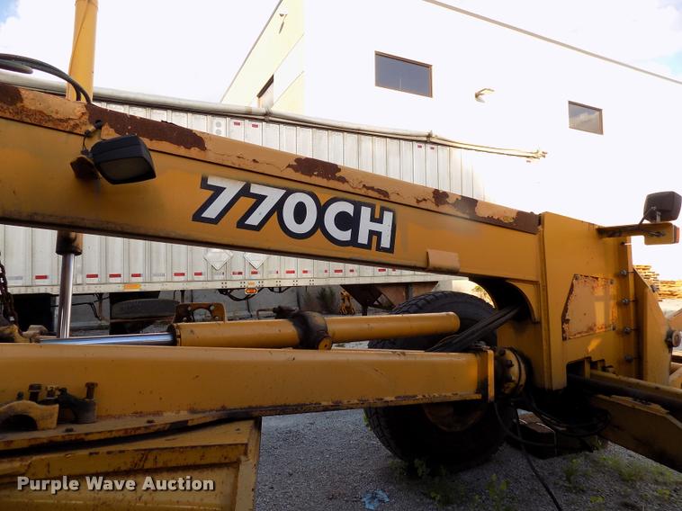 image for item DP9997 1999 John Deere 770CH  motor grader