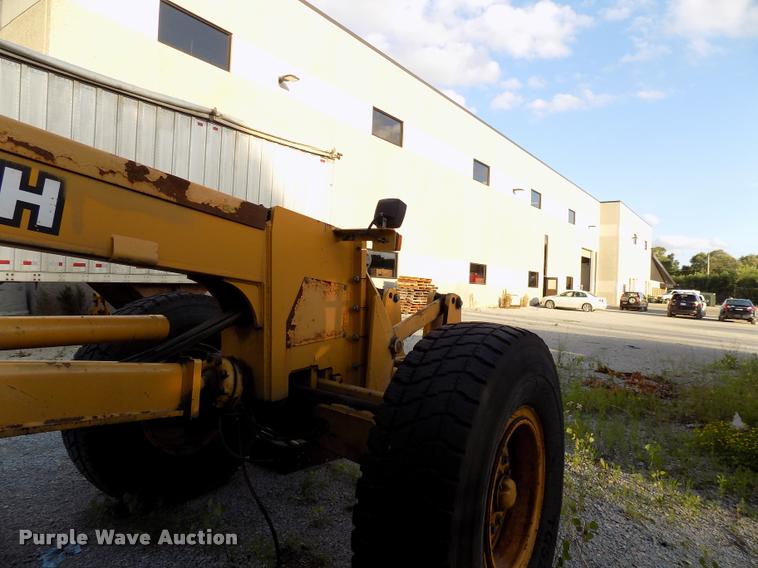 image for item DP9997 1999 John Deere 770CH  motor grader