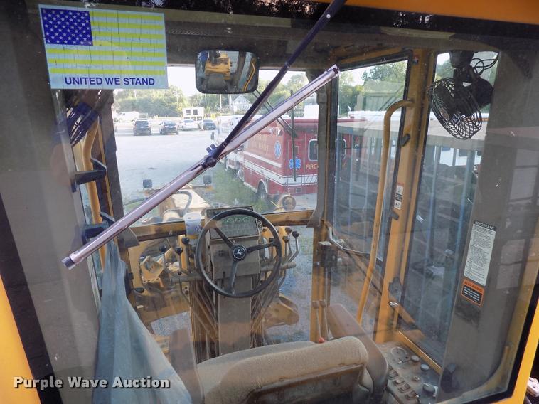 image for item DP9997 1999 John Deere 770CH  motor grader