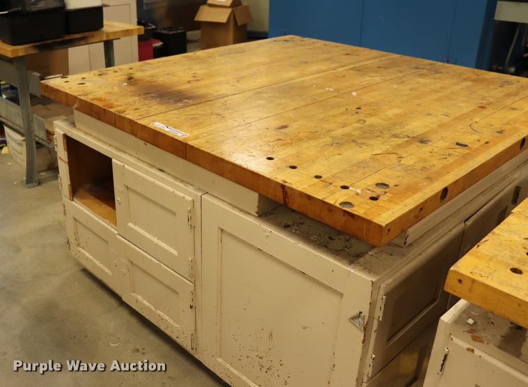 image for item DQ9399 Wood work table