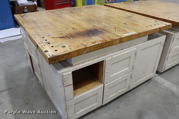 image for item DQ9399 Wood work table