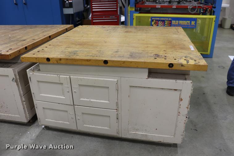 image for item DQ9400 Wood work table