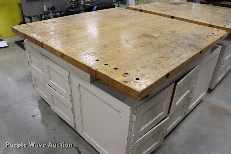 image for item DQ9400 Wood work table