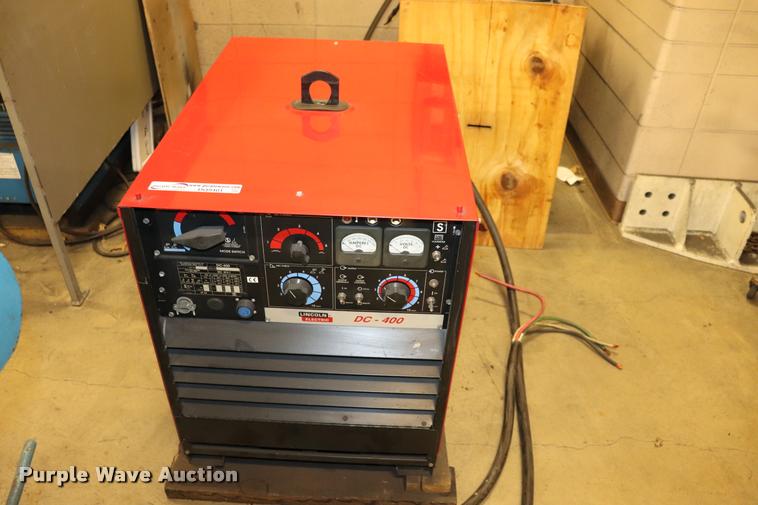 image for item DQ9401 Lincoln DC-400 welder