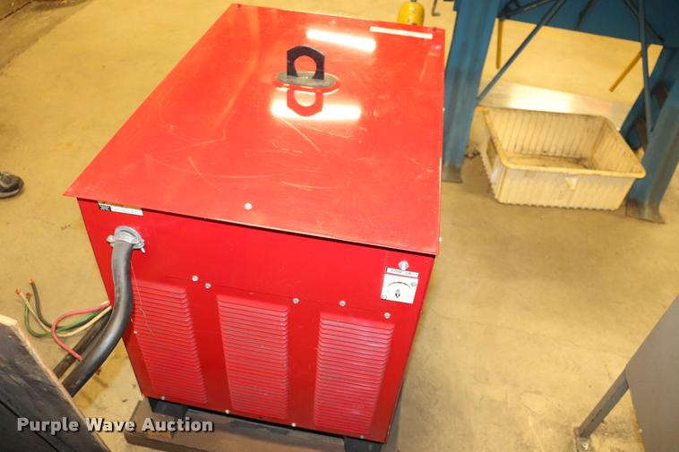 image for item DQ9401 Lincoln DC-400 welder