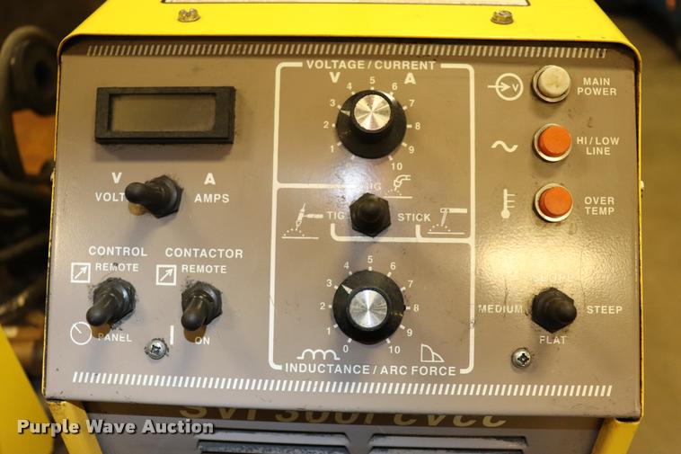 image for item DQ9402 Esab mig welder