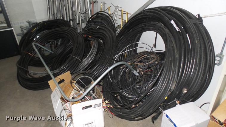 image for item DR9277 Antennas and feedline
