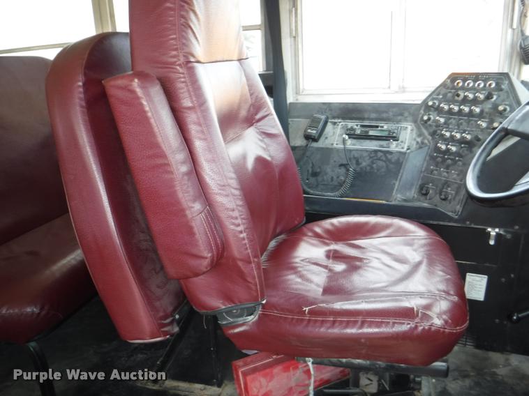 image for item J5680 2001 International 3800 Blue Bird school bus