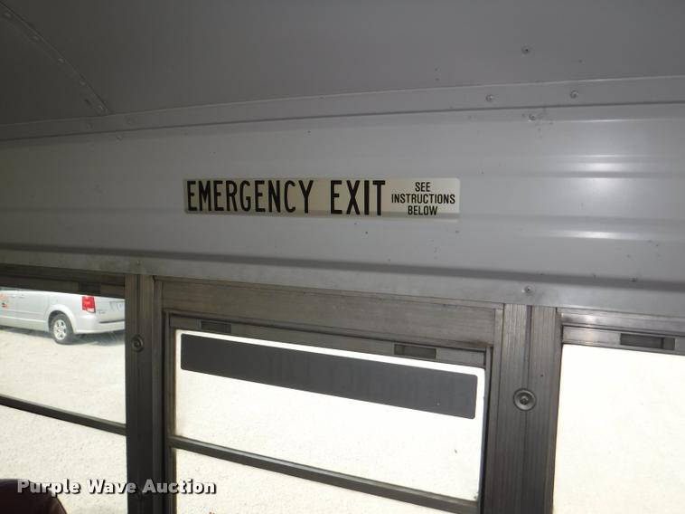 image for item J5680 2001 International 3800 Blue Bird school bus