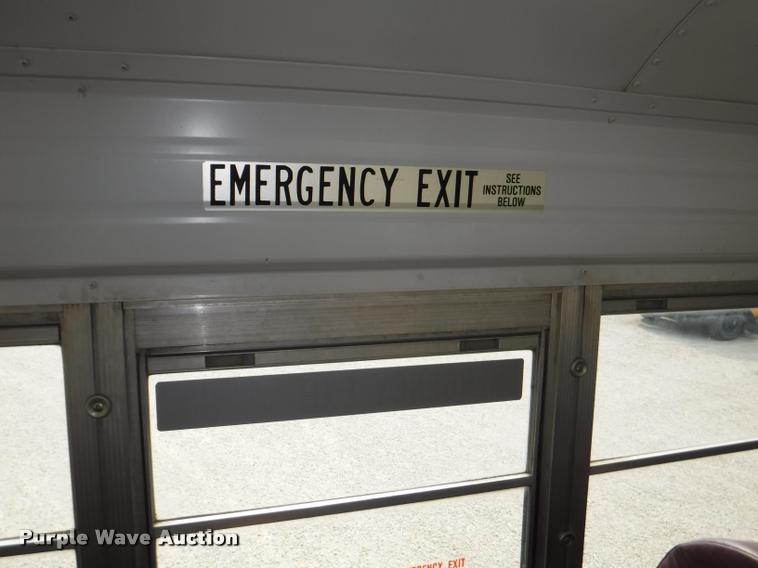 image for item J5680 2001 International 3800 Blue Bird school bus