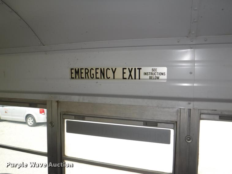 image for item J5680 2001 International 3800 Blue Bird school bus