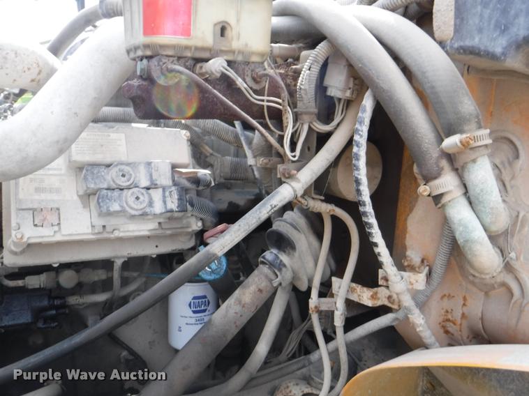 image for item J5680 2001 International 3800 Blue Bird school bus