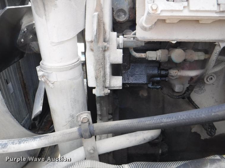 image for item J5680 2001 International 3800 Blue Bird school bus