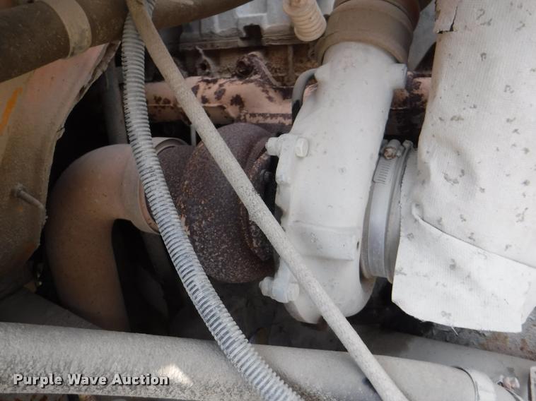 image for item J5680 2001 International 3800 Blue Bird school bus