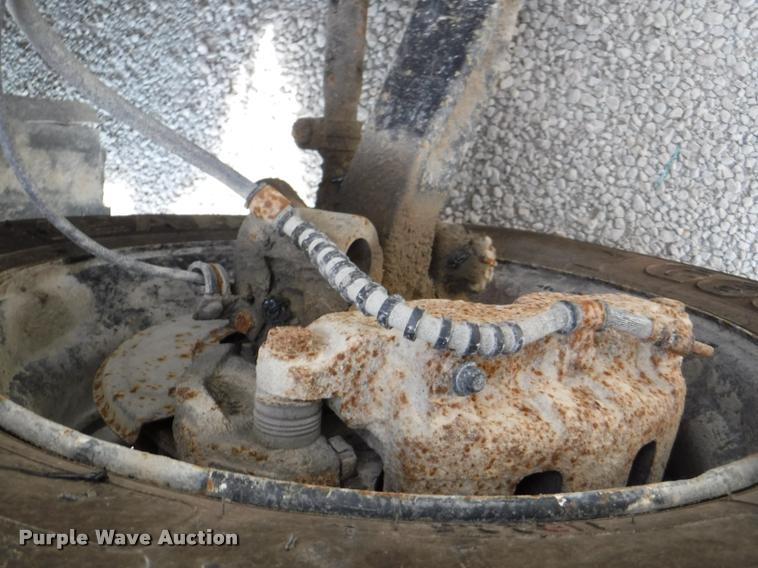 image for item J5680 2001 International 3800 Blue Bird school bus