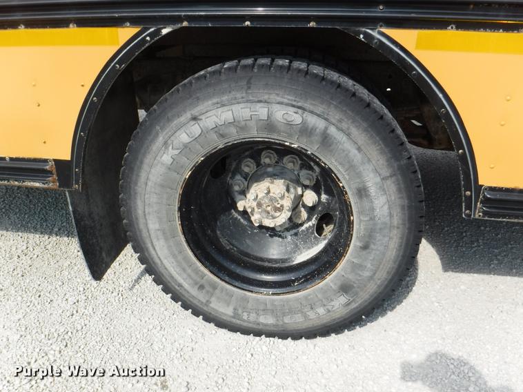 image for item J5680 2001 International 3800 Blue Bird school bus