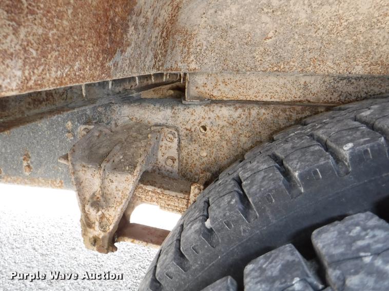 image for item J5680 2001 International 3800 Blue Bird school bus