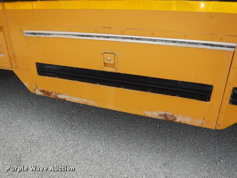 image for item J5680 2001 International 3800 Blue Bird school bus