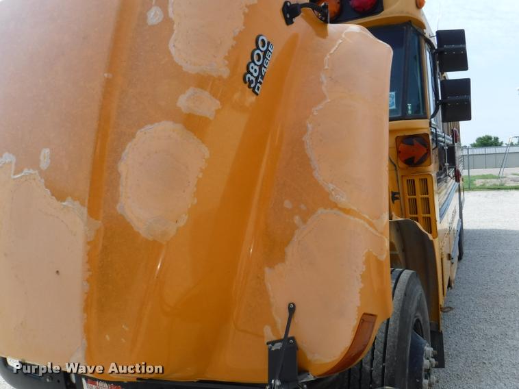 image for item J5680 2001 International 3800 Blue Bird school bus