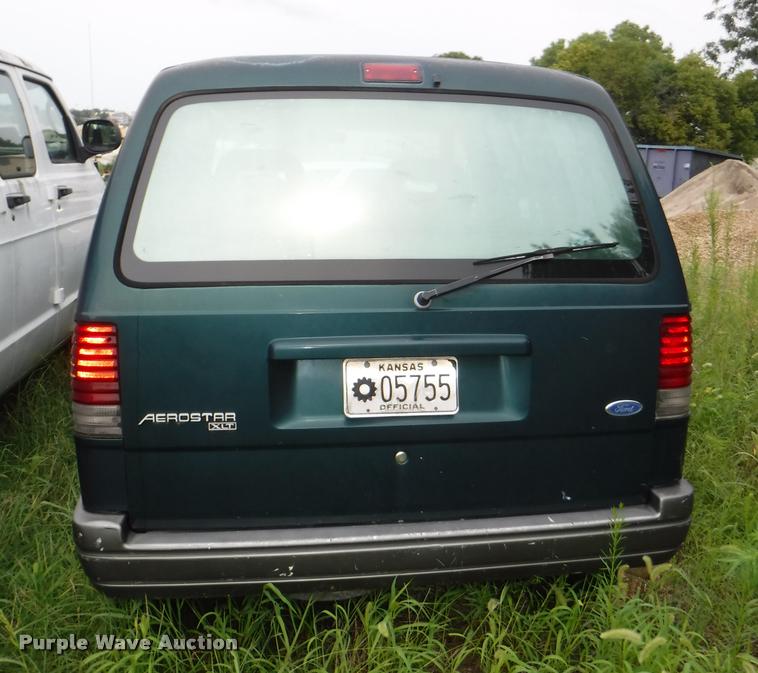 image for item K5876 1997 Ford Aerostar XLT van