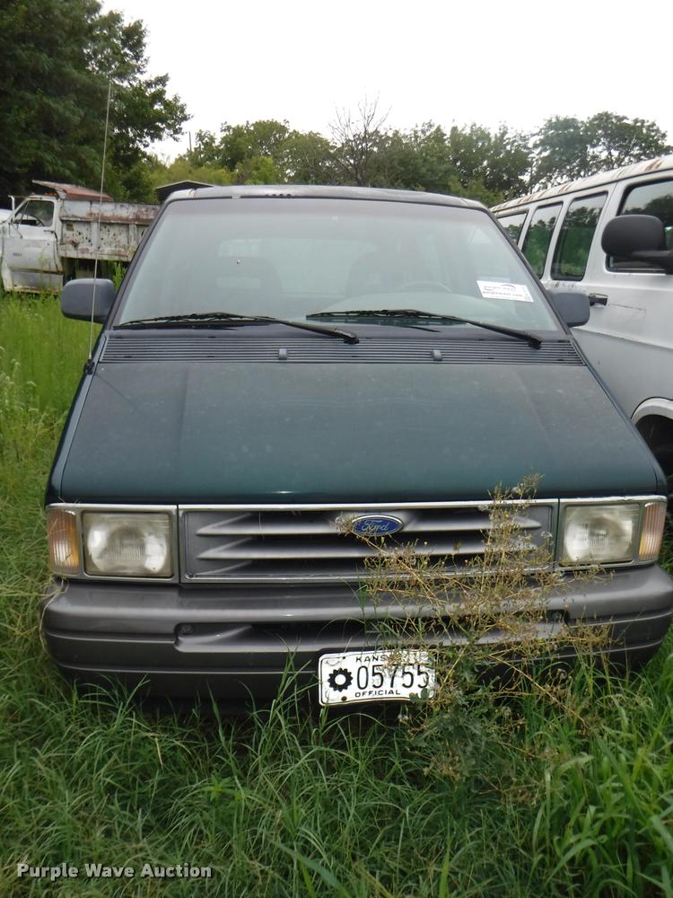 image for item K5876 1997 Ford Aerostar XLT van