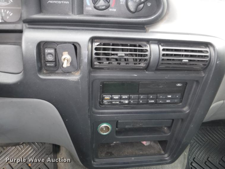 image for item K5876 1997 Ford Aerostar XLT van