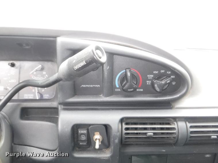 image for item K5876 1997 Ford Aerostar XLT van