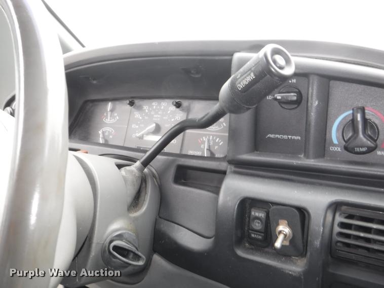 image for item K5876 1997 Ford Aerostar XLT van