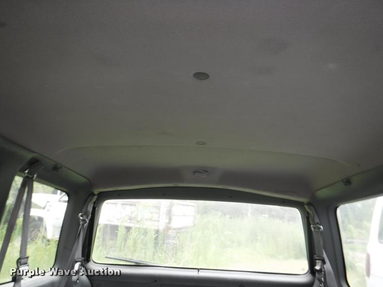 image for item K5876 1997 Ford Aerostar XLT van