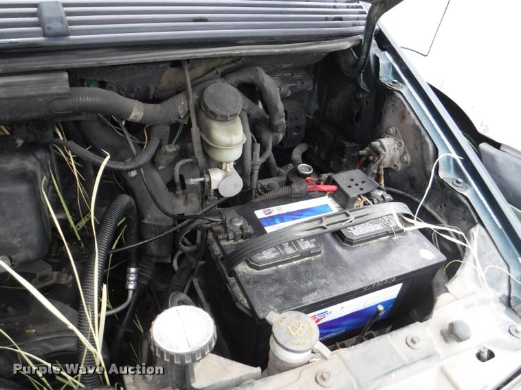 image for item K5876 1997 Ford Aerostar XLT van