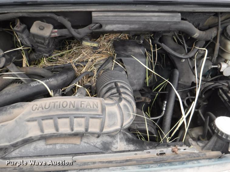 image for item K5876 1997 Ford Aerostar XLT van