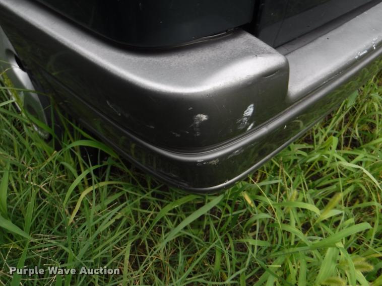 image for item K5876 1997 Ford Aerostar XLT van