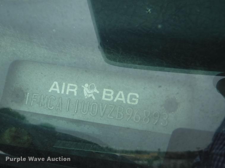 image for item K5876 1997 Ford Aerostar XLT van
