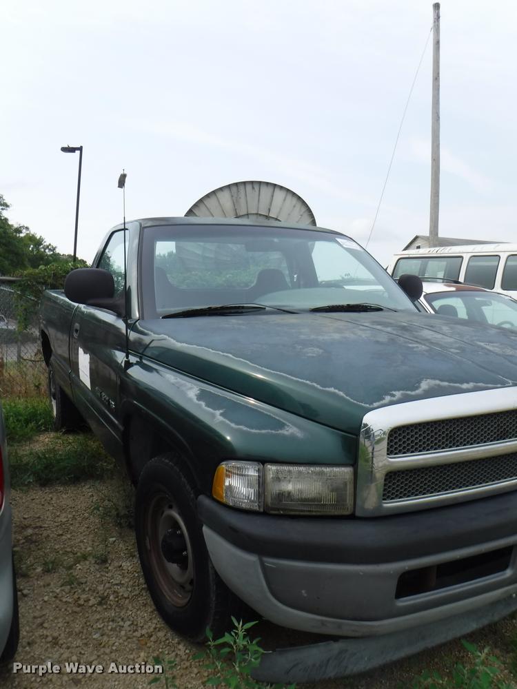 image for item K5878 1998 Dodge Ram 1500 pickup truck
