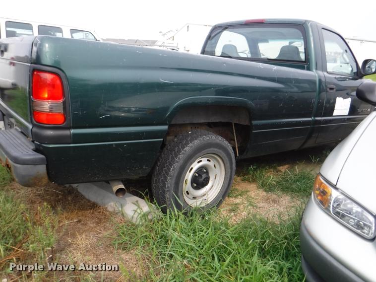 image for item K5878 1998 Dodge Ram 1500 pickup truck