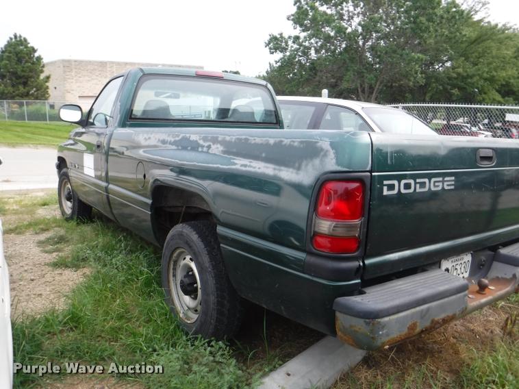 image for item K5878 1998 Dodge Ram 1500 pickup truck