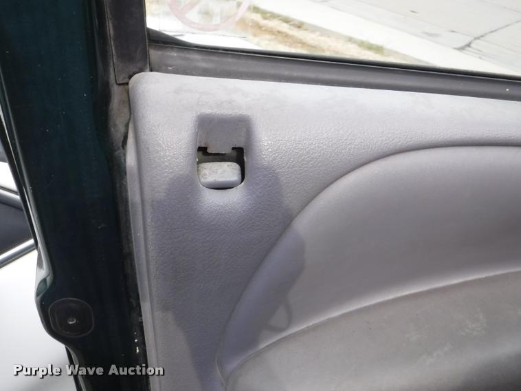 image for item K5878 1998 Dodge Ram 1500 pickup truck