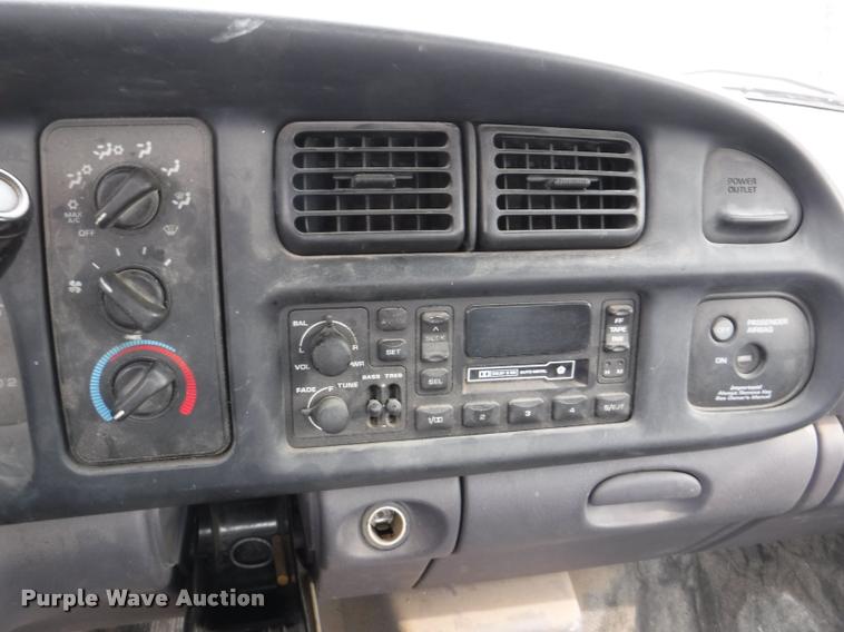 image for item K5878 1998 Dodge Ram 1500 pickup truck