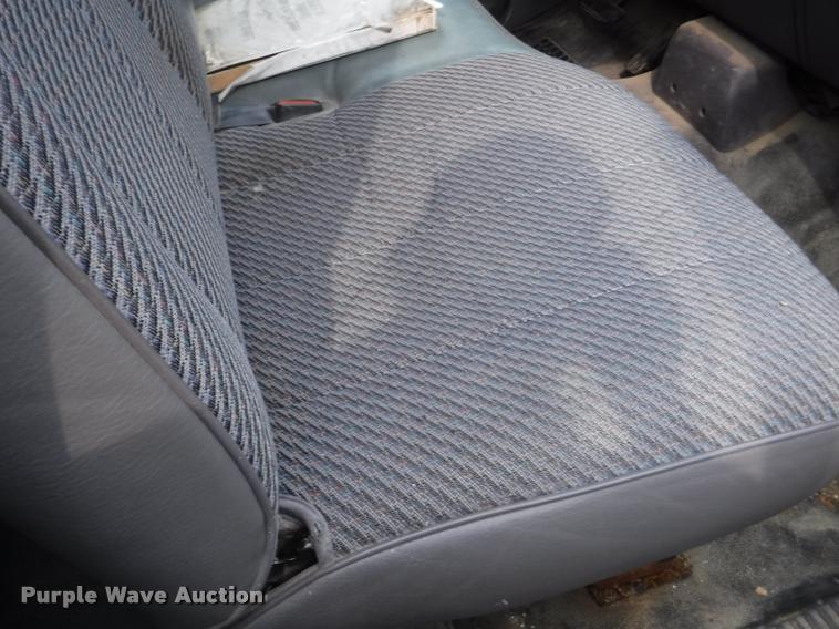 image for item K5878 1998 Dodge Ram 1500 pickup truck