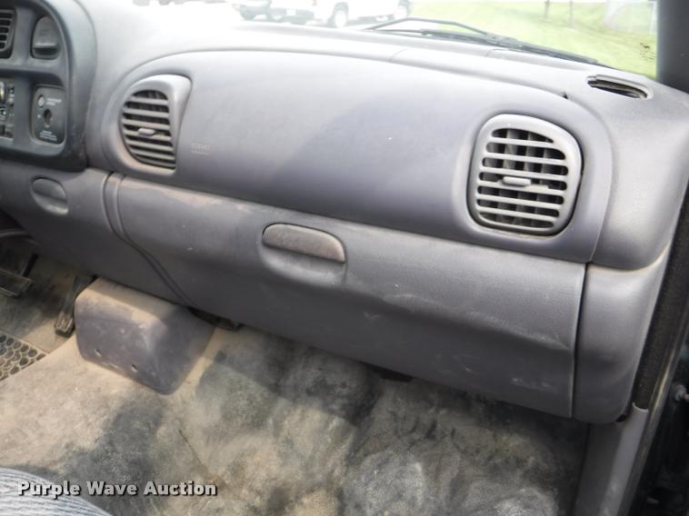 image for item K5878 1998 Dodge Ram 1500 pickup truck