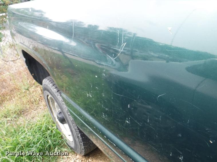 image for item K5878 1998 Dodge Ram 1500 pickup truck