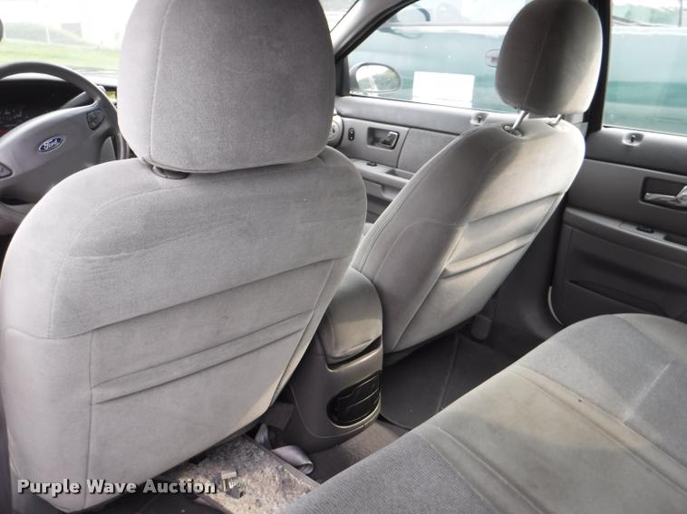 image for item K5879 2000 Ford Taurus SE