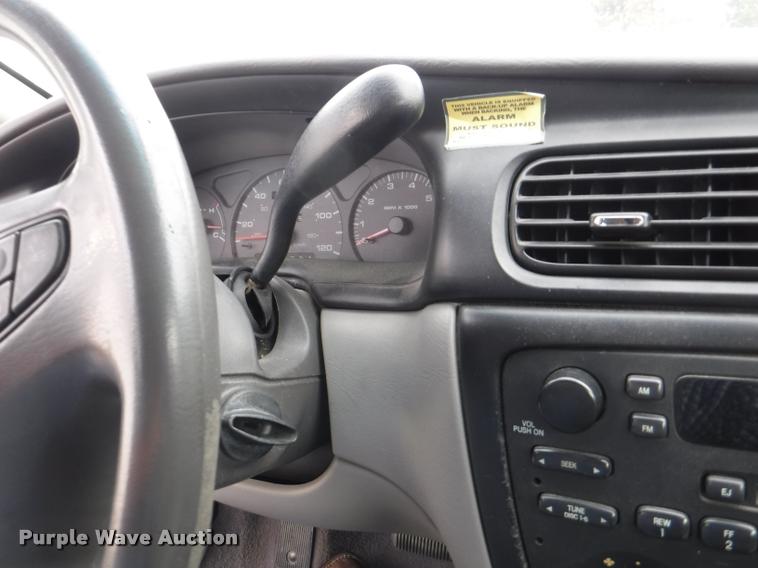 image for item K5879 2000 Ford Taurus SE