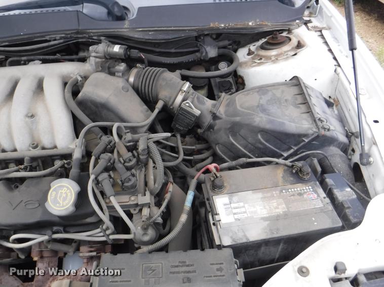 image for item K5879 2000 Ford Taurus SE