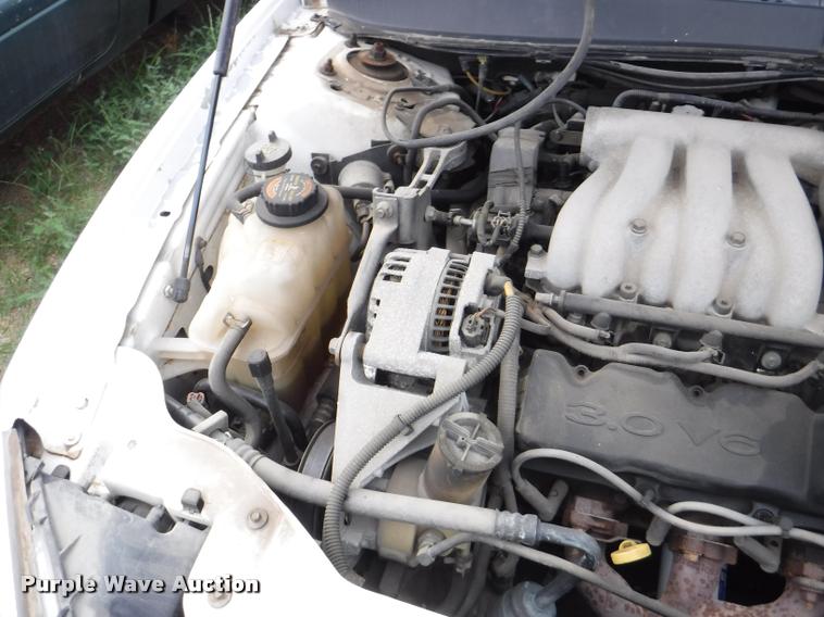 image for item K5879 2000 Ford Taurus SE