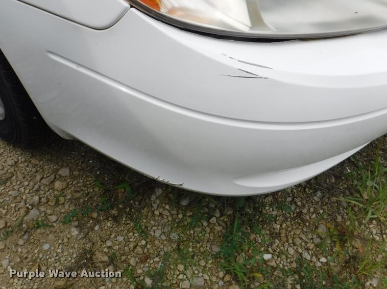 image for item K5879 2000 Ford Taurus SE