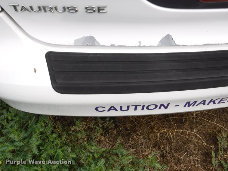 image for item K5879 2000 Ford Taurus SE